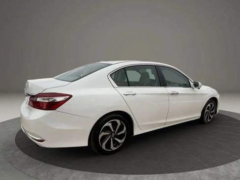 Used 2017 Honda Accord EX-L image 5
