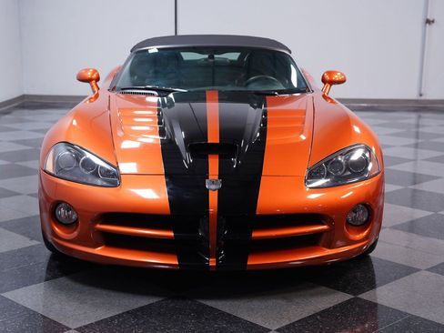 Used 2010 Dodge Viper SRT-10 image 15