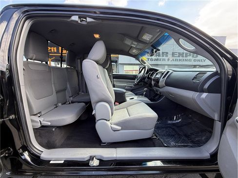 Used 2013 Toyota Tacoma PreRunner w/ SR5 Pkg RWD image 22