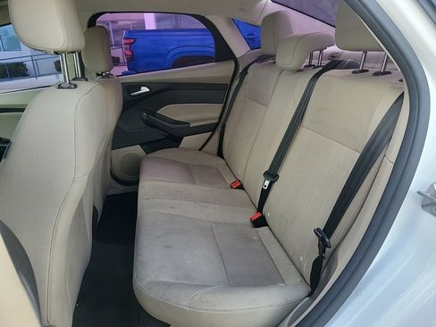 Used 2018 Ford Focus SE image 12