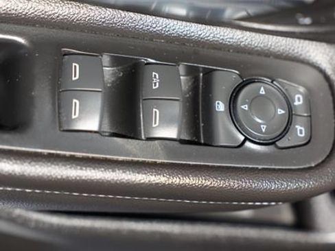 Used 2022 GMC Terrain SLE w/ Driver Convenience Package AWD/4WD image 13
