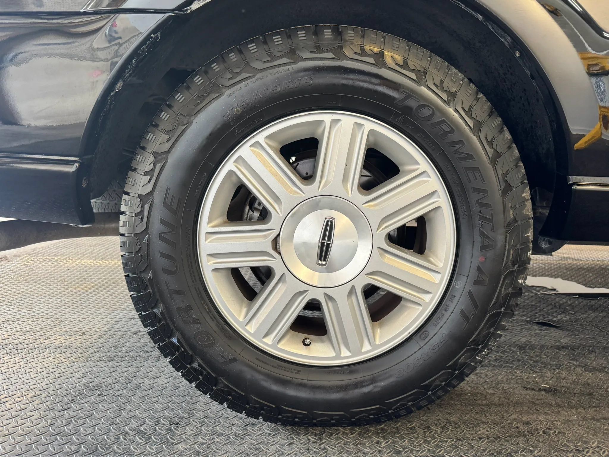 Used 2002 Lincoln Blackwood RWD image 36