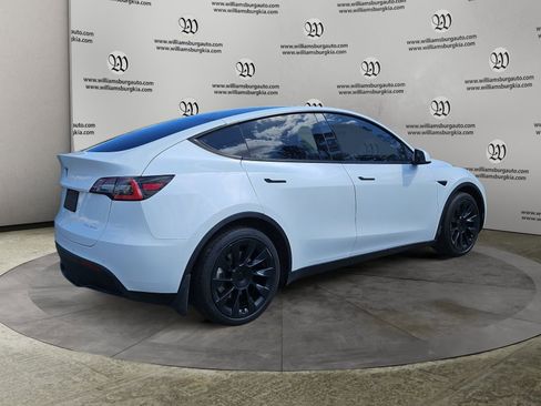 Used 2021 Tesla Model Y Long Range AWD/4WD image 5