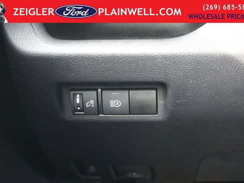 Used 2022 Toyota RAV4 LE image 27