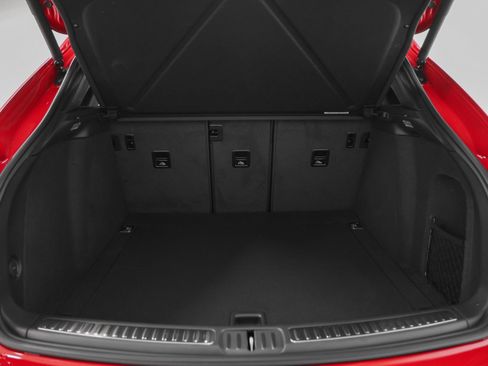 Certified 2026 Porsche Macan AWD/4WD image 17