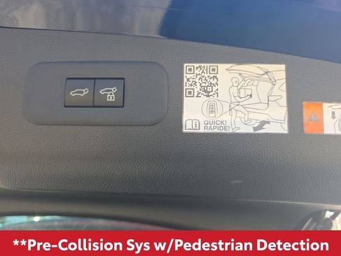 Used 2025 Toyota Crown Signia Limited image 17