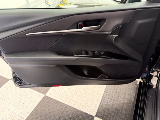 Used 2025 Toyota Camry LE FWD image 11