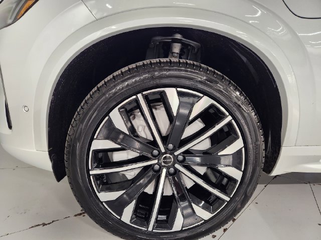 New 2026 Volvo XC90 T8 Plus w/ Protection Package Premier AWD/4WD image 8