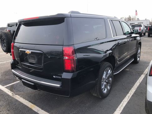 Used 2017 Chevrolet Suburban Premier image 4