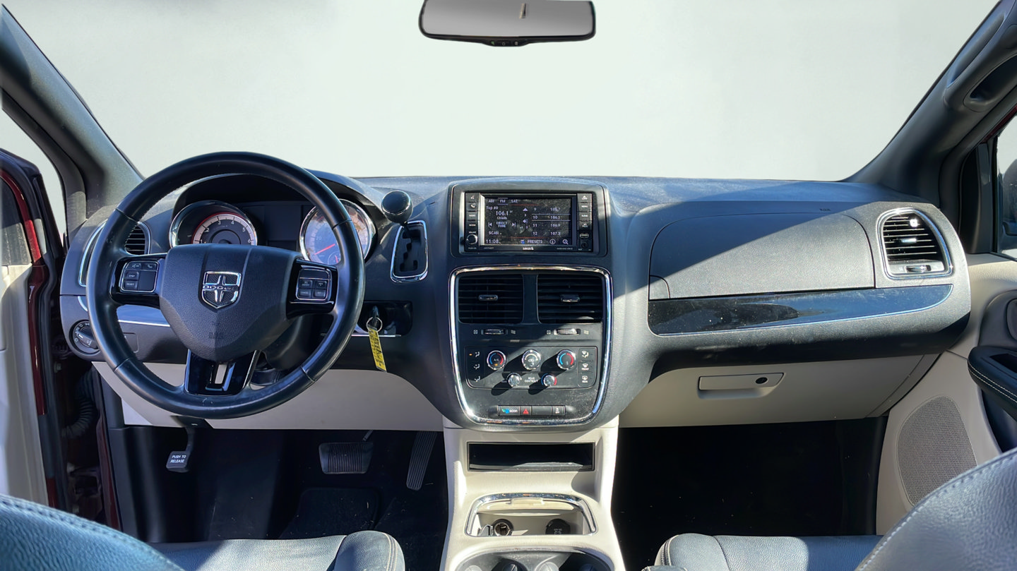 Used 2018 Dodge Grand Caravan SXT FWD image 10