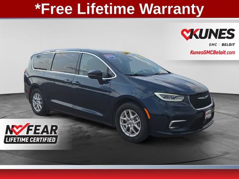 Used 2023 Chrysler Pacifica Touring-L FWD image 1
