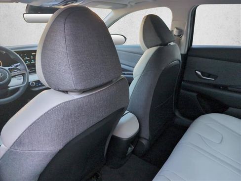 New 2026 Hyundai Elantra Limited FWD image 16