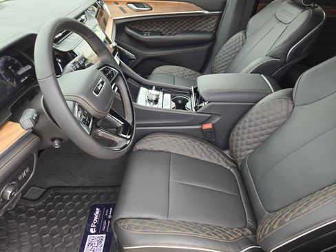 New 2026 Jeep Grand Cherokee Summit AWD/4WD image 11