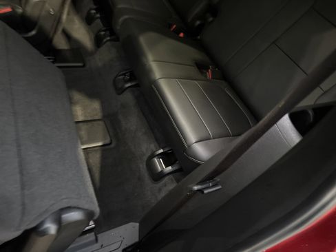 Used 2020 Chevrolet Traverse RS w/ LPO, Floor Liner Package AWD/4WD image 15