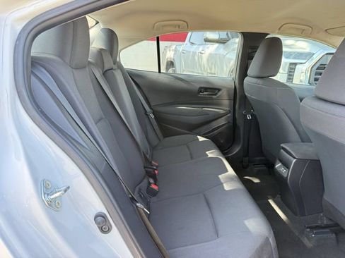 Used 2025 Toyota Corolla LE FWD image 30
