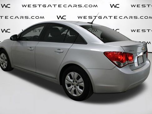 Used 2014 Chevrolet Cruze LS image 5