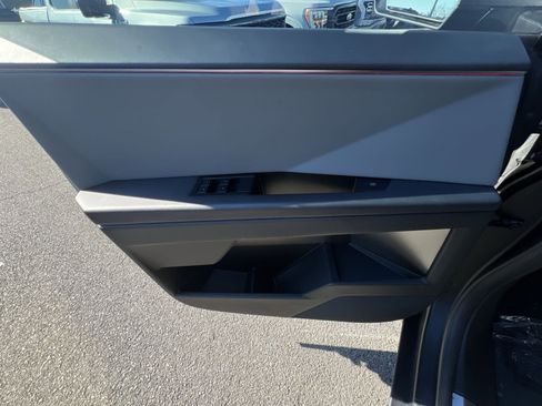 Used 2024 Tesla Cybertruck AWD Crew Cab image 15