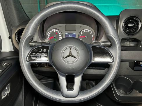 Used 2023 Mercedes-Benz Sprinter 1500 image 21