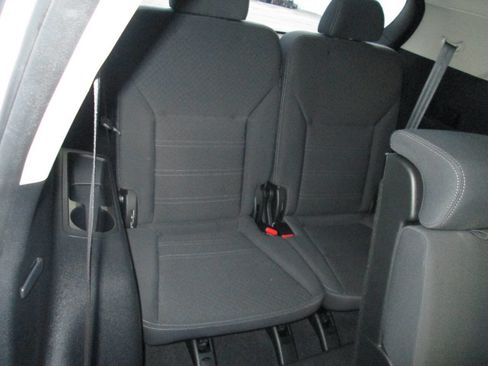 Used 2016 Kia Sorento LX w/ LX Convenience Package image 19