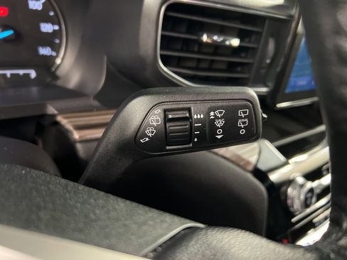 Certified 2023 Ford Explorer Limited w/ Hybrid Equipment Group 310A image 21