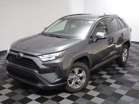 Used 2024 Toyota RAV4 XLE FWD image 2