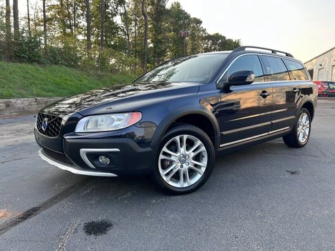 Used 2016 Volvo XC70 T5 Premier w/ Proximity Package AWD/4WD image 9