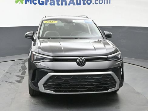Used 2025 Volkswagen Taos SE FWD image 5