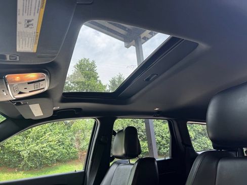 Used 2018 Jeep Grand Cherokee Limited AWD/4WD image 15