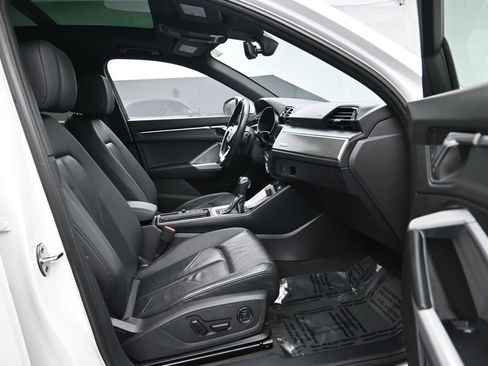 Used 2023 Audi Q3 2.0T Premium image 30