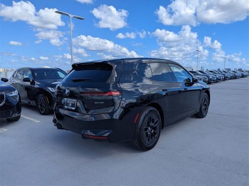 New 2026 BMW iX xDrive60 image 4
