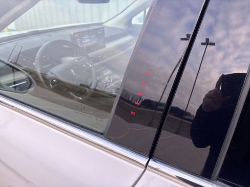 Used 2022 Lincoln Nautilus Reserve w/ Equipment Group 201A image 10