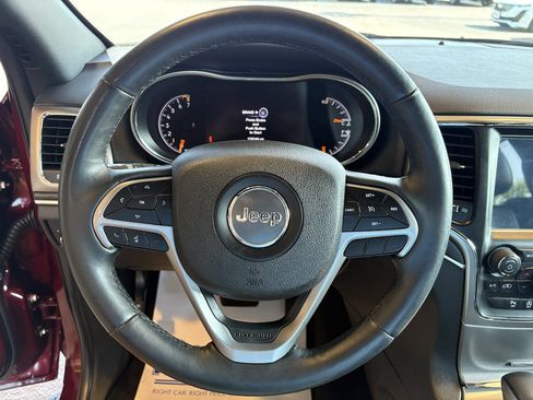 Used 2018 Jeep Grand Cherokee Limited AWD/4WD image 12