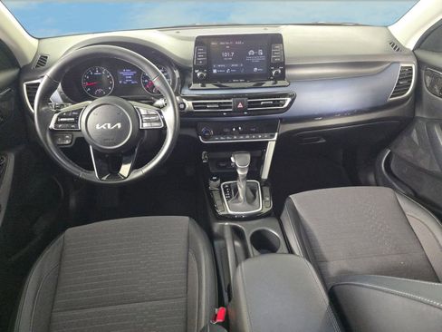 Used 2023 Kia Seltos S image 14