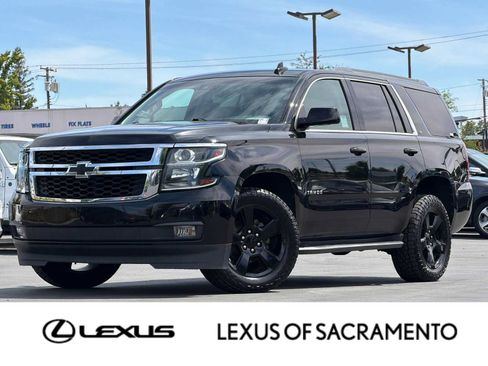 Used 2018 Chevrolet Tahoe LT w/ Luxury Package AWD/4WD image 1