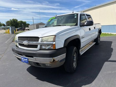 Used 2004 Chevrolet Silverado 2500 LT AWD/4WD image 8