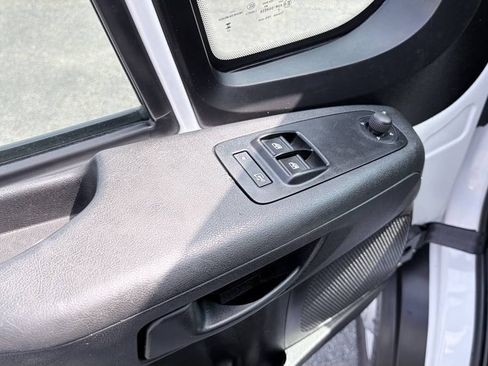 Used 2023 RAM ProMaster 2500 FWD image 11