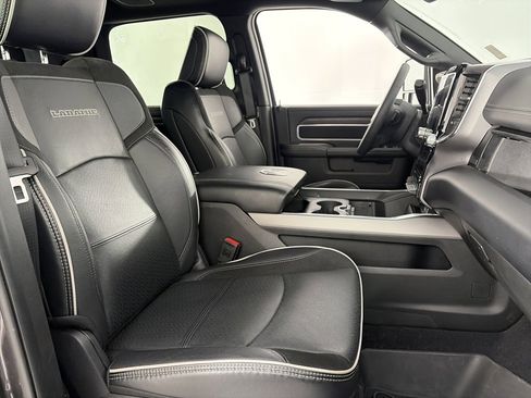 Used 2025 RAM 2500 Laramie w/ Sport Appearance Package image 33