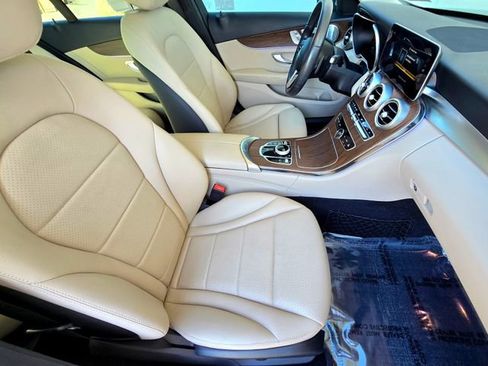 Used 2020 Mercedes-Benz C 300 4MATIC Sedan image 22