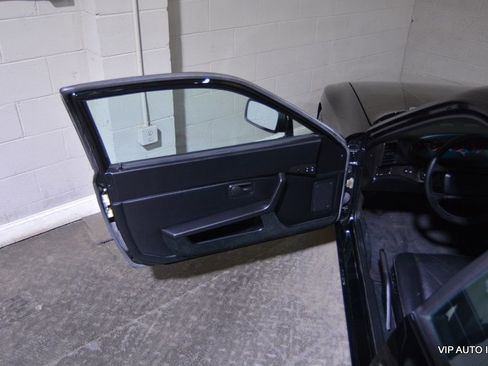 Used 1986 Porsche 944 Coupe image 7