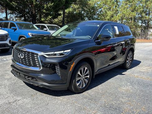 Certified 2025 INFINITI QX60 Pure image 3