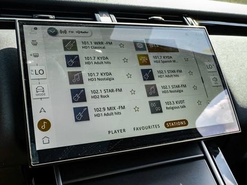 New 2026 Land Rover Range Rover Velar S AWD/4WD image 34