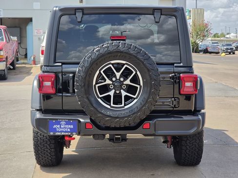 Used 2026 Jeep Wrangler Unlimited Rubicon AWD/4WD image 8