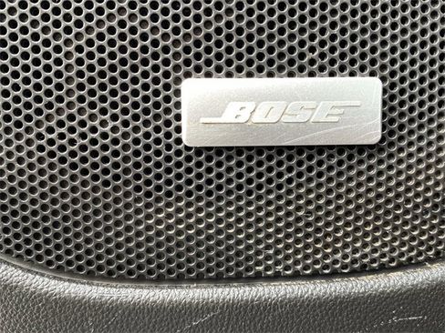 Used 2018 GMC Acadia SLT image 23