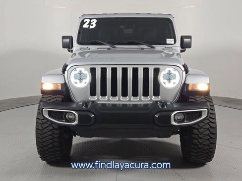 Used 2023 Jeep Gladiator Overland image 10