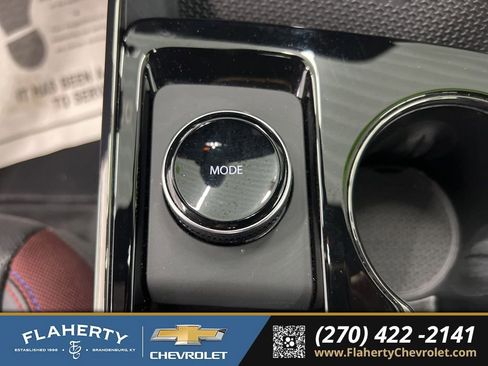 Used 2025 Chevrolet Equinox RS w/ Safety and Technology Package FWD image 32