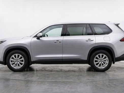 Used 2025 Toyota Grand Highlander FWD image 5