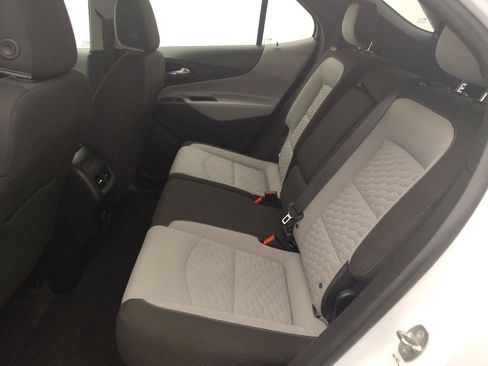 Used 2018 Chevrolet Equinox LS FWD image 18