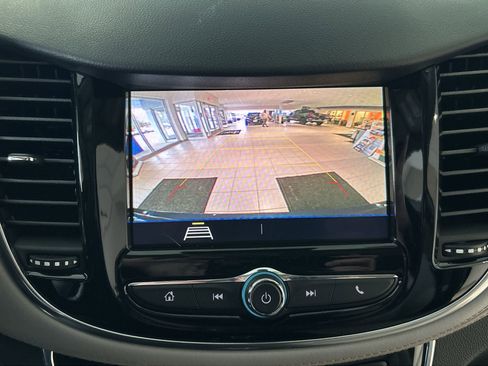 Used 2020 Chevrolet Trax Premier image 16