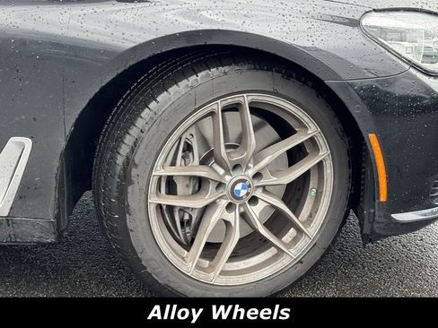 Used 2018 BMW 750i xDrive image 14