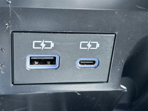 Used 2024 Toyota Sequoia Platinum image 30